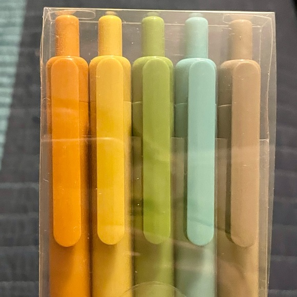 NEW Shuttle Art ink gel pens 🖊️ - Picture 3 of 4